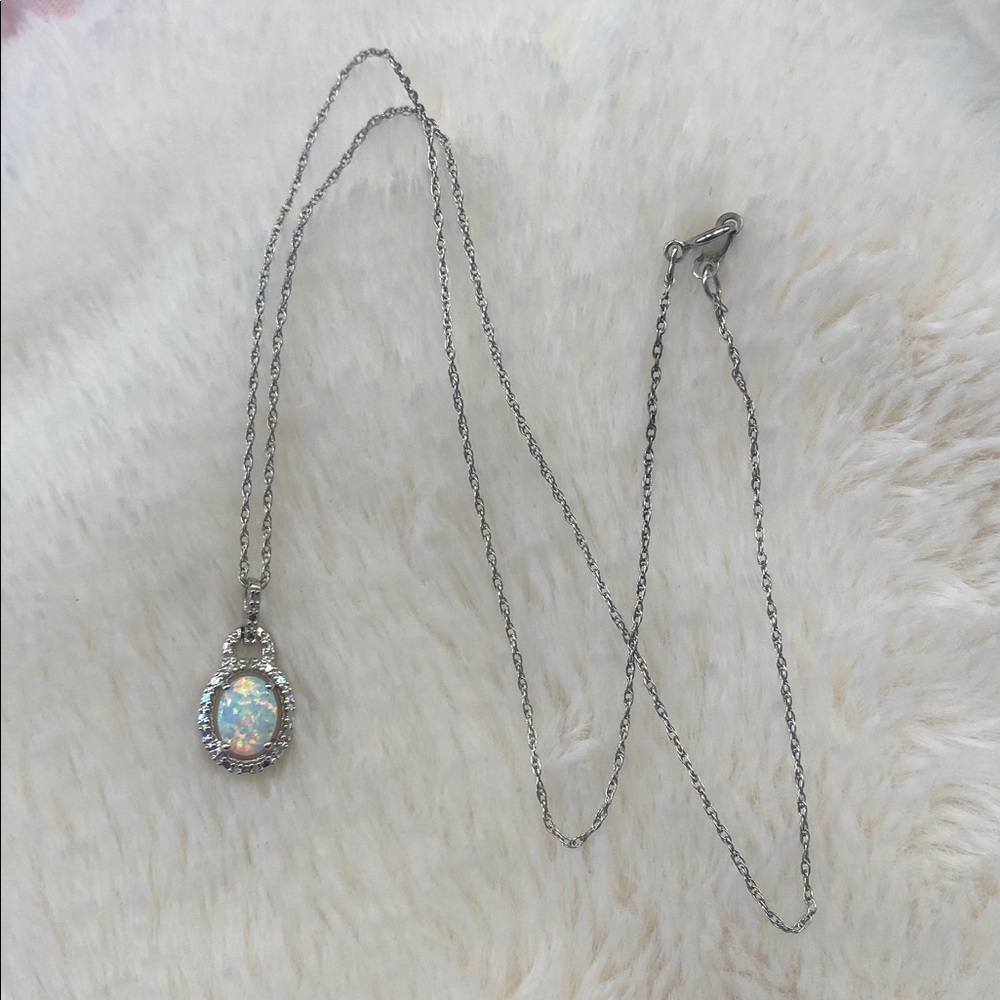 Opal Pendant - Picture 4 of 6